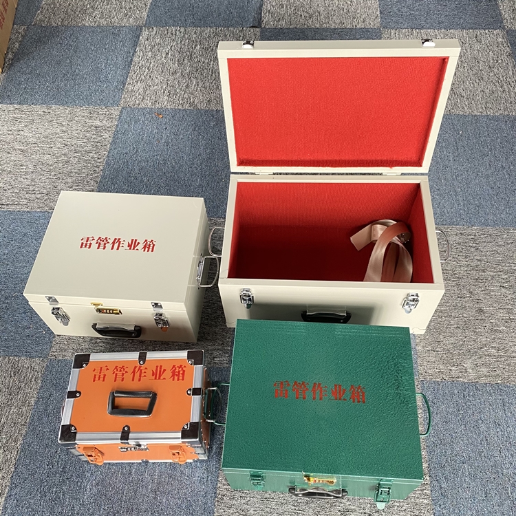 西塞山爆破工程作业箱如何选择？玻璃钢与传统材质的全面对比